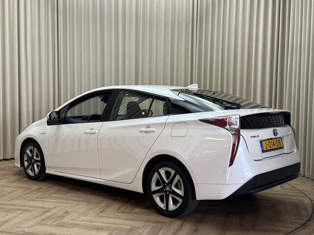 Toyota PRIUS 1.8 White Edition Adaptive Cruise / HUD / Keyless / Stoelverwarming / JBL / Camera / Navigatie / 17'' LMV