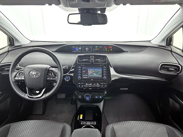 Toyota PRIUS 1.8 Executive | BTW Voertuig | Dealer Onderhouden | JBL | Head-Up Display | Dodehoek detectie | Parkeersensoren voor+achter met assistent | Stoelverwarming | Navigatie | Achteruitrijcamera | DAB