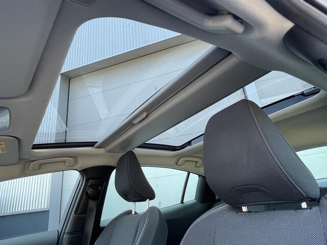 Toyota PRIUS 2.0 Plug-in Executive | Panoramadak | SoH 97%
