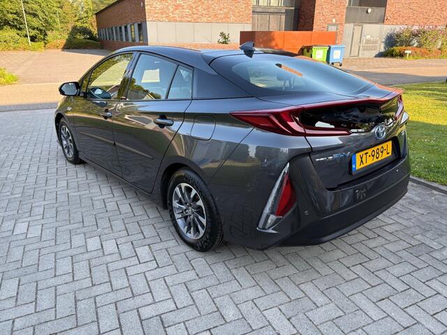 Toyota PRIUS 1.8 PLUG-IN DYNAMIC