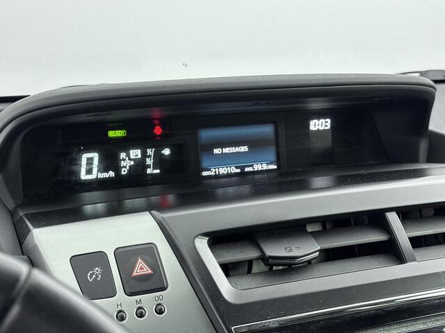 Toyota PRIUS 1.8 Hybrid Dynamic | NL-Auto | 7 Zitplaatsen | Half lederen bekleding | *