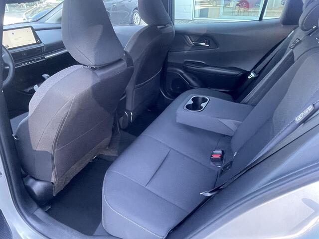 Toyota PRIUS 2.0 Plug-in Hybrid 220 Executive All seasonbanden