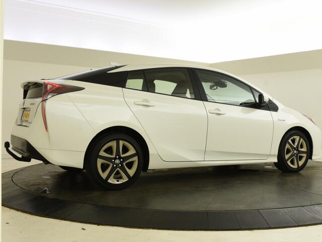 Toyota PRIUS 1.8 Dynamic | Trekhaak | Blindspot | Navigatie | Head-up