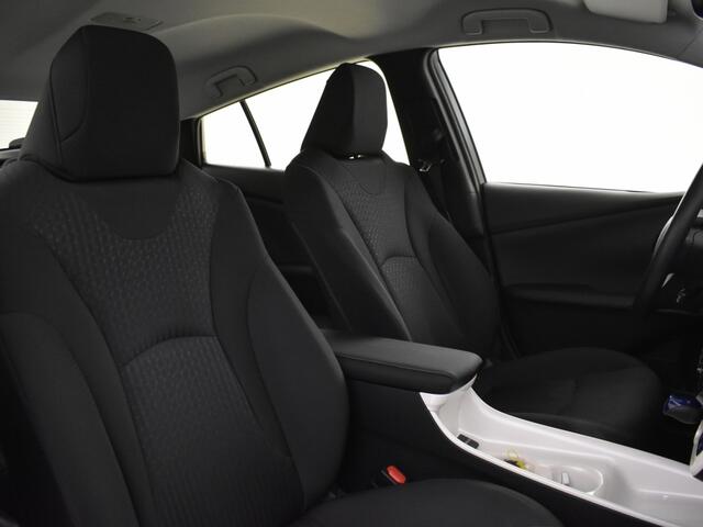 Toyota PRIUS 1.8 Dynamic | Trekhaak | Blindspot | Navigatie | Head-up
