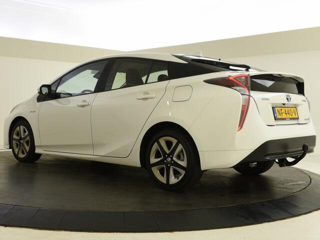 Toyota PRIUS 1.8 Dynamic | Trekhaak | Blindspot | Navigatie | Head-up