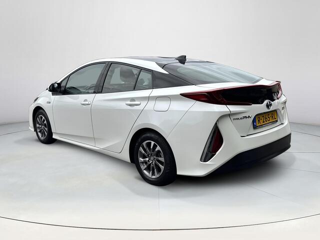 Toyota PRIUS 1.8 Plug-in Dynamic | Navigatie | Solar roof | Achteruitrijcamera