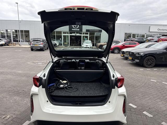 Toyota PRIUS 1.8 Plug-in Dynamic | Navigatie | Solar roof | Achteruitrijcamera