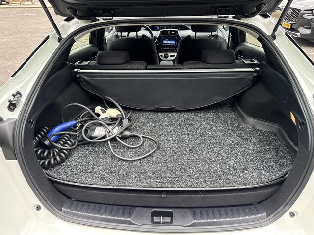 Toyota PRIUS 1.8 Plug-in Dynamic | Navigatie | Solar roof | Achteruitrijcamera