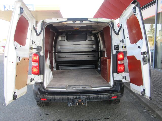 Toyota PROACE Worker 2.0 D-4D Navigator, trekhaak (occasion)