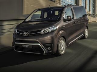 toyota-proace-electric-shuttle-long