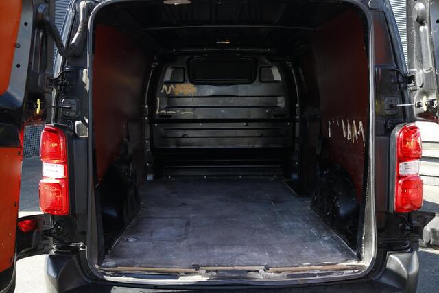 Toyota PROACE Worker 2.0 D-4D Navigator Long