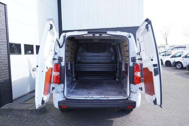 Toyota PROACE Worker 2.0 D-4D 145PK L2 EURO 6 - AC/Climate - Navi - Cruise - ¤ 22.950,- Excl.