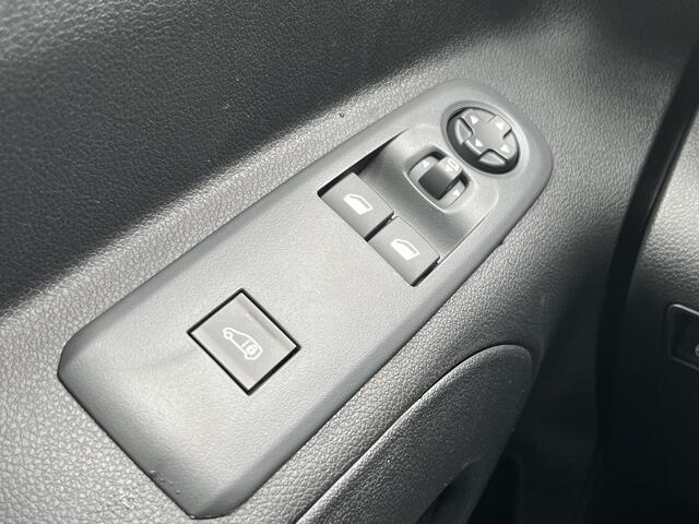 Toyota PROACE CITY Electric Challenger 50 kWh (stoel + Bank = 3-persoons!) NIEUW!