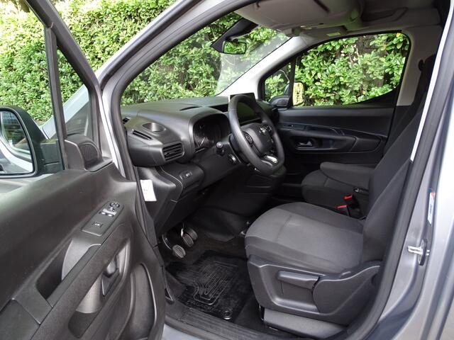 Toyota PROACE 1.5 D-4D Live Long 131 PK NAVI PDC TREKHAAK 1e eig