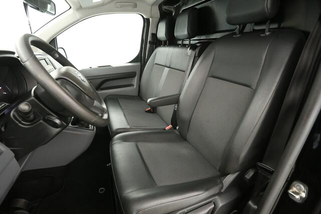 Toyota PROACE 1.5 D-4D L2H1 Airco Camera Cruise 3 Persoons Elektrpakket Trekhaak