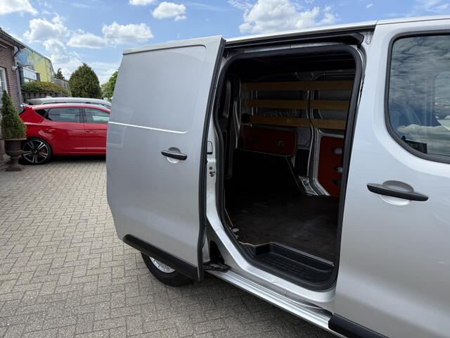 Toyota PROACE Compact 1.6 D-4D 3-Pers. Airco Navigatie Leder Org. Nederlands