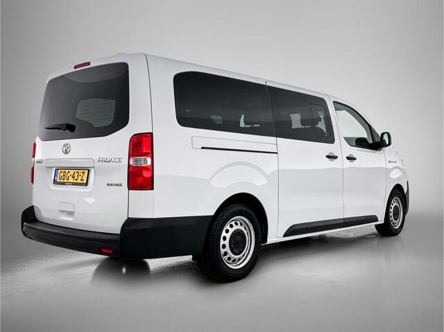 Toyota PROACE Electric Shuttle Long Extra Range Cool 75 kWh 9-Persoons | Full map navigatie | Privacy glass | Cruise control | Airco |
