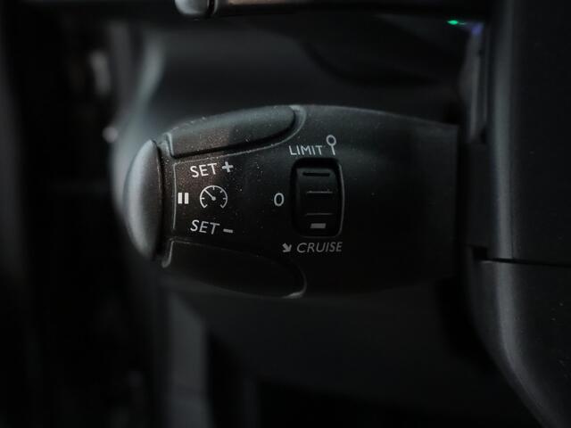 Toyota PROACE CITY 1.5 D-4D Live L2 Automaat Camera | Trekhaak | Lichtmetalen velgen | Parkeersensoren |