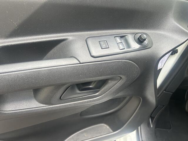 Toyota PROACE CITY 1.5 D-4D Cool Comfort | Inrichting | Side bars | Velgen |