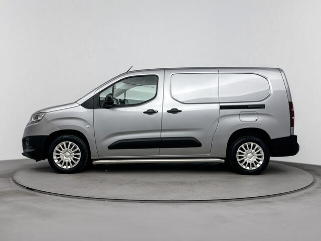 Toyota PROACE CITY L2 1.5 D-4D Live Long Dealeronderhouden | Airco | Parkeersensoren | Navi | 2 Schuifdeuren(!) | Sidebars | Trekhaak | Tranenplaat | Vloer | Lat Om Lat |