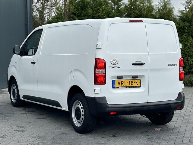 Toyota PROACE Worker 2.0 D-4D 145 PK / L2H1 / 1e EIGENAAR / 43.241 KM !! / AIRCO / CRUISE / 3-ZITS / BLUETOOTH