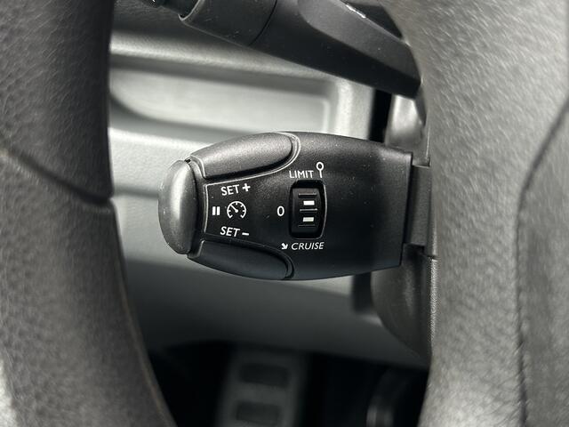 Toyota PROACE Worker 2.0 D-4D 145 PK / L2H1 / 1e EIGENAAR / 43.241 KM !! / AIRCO / CRUISE / 3-ZITS / BLUETOOTH