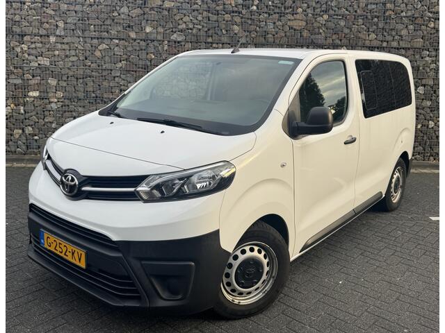 Toyota PROACE 1.5 D 9 persoons incl BTW & BPM