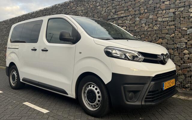 Toyota PROACE 1.5 D 9 persoons incl BTW & BPM