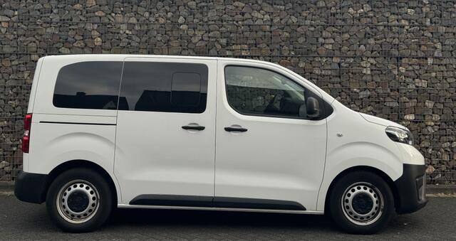 Toyota PROACE 1.5 D 9 persoons incl BTW & BPM