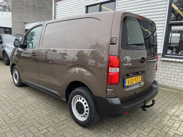 Toyota PROACE Compact 2.0 D-4D 122pk automaat Navigator L1H1 / vaste prijs rijklaar ¤ 16.950 ex btw / lease vanaf ¤ 285 / bruin metallic / euro 6 diesel / bpm vrij / airco / cruise / navi / trekhaak / pdc !