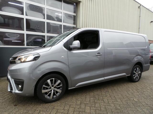 Toyota PROACE Worker 2.0 D-4D Creator Long Airco,Cruise,Pdc,Lmv,trekhaak diversen gebruikerssporen