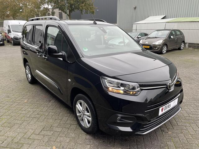 Toyota PROACE CITY Verso 130pk Dynamic Long 7-pers (7 stoelen -Trekhaak - Camera - Keyless Entry - Automatische Airco - Navigatie - Parkeersensoren V+A)