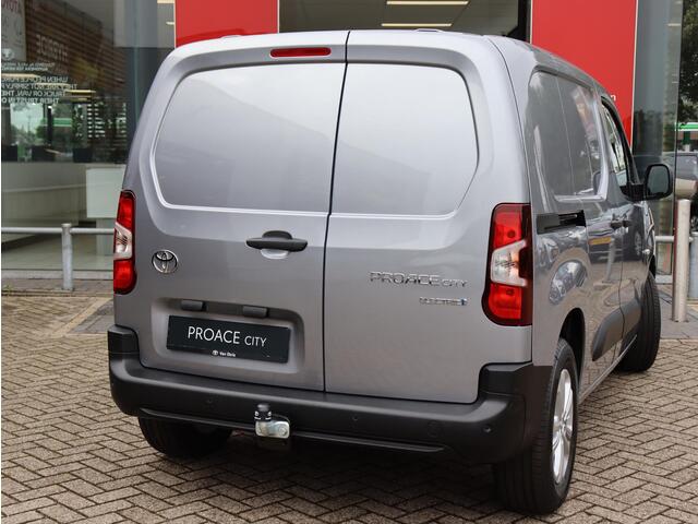Toyota PROACE CITY Electric Challenger 50 kWh, ¤ 4.000 voordeel, Stuurverwarming, Trekhaak