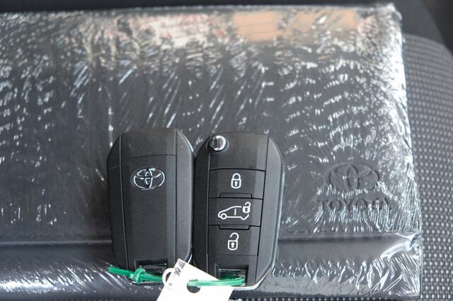 Toyota PROACE CITY Electric 136PK Live | van ¤ 36.400,- voor ¤ 26.900,- | Voorraadkorting |