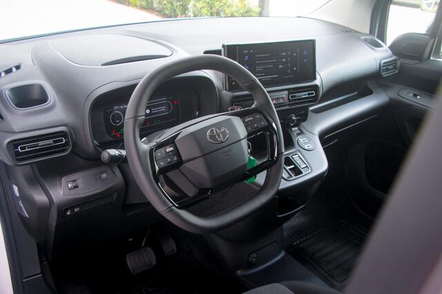 Toyota PROACE CITY Electric Long 50 kWh L2 Challenger