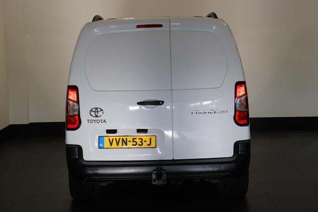 Toyota PROACE CITY 1.5 D-4D 102PK Runner L2 - Airco - Cruise - Trekhaak - ¤ 10.900,- Ex. BTW