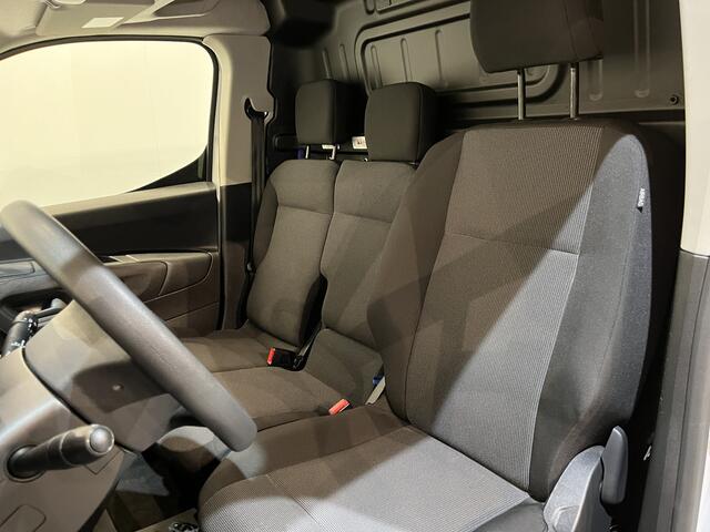 Toyota PROACE CITY 1.5 D-4D Live Nieuwe Model / Euro 6 / Airco / CarPlay / Cruise Control / Camera / LED / 3-Zits / 32.500 KM !!