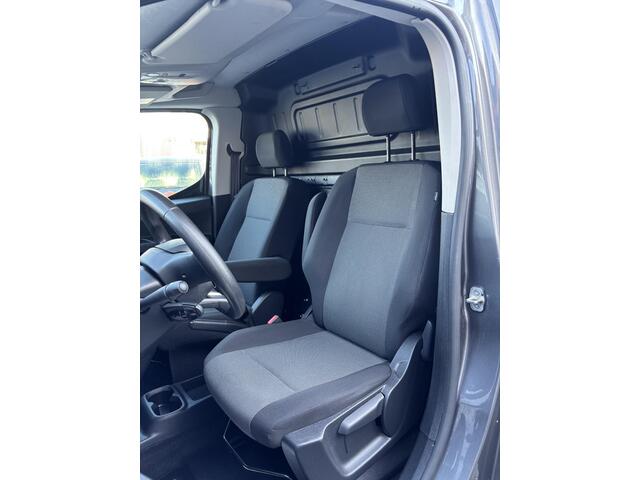 Toyota PROACE CITY 1.5 D-4D Live |NAP!|CarPlay!|Cruise!|