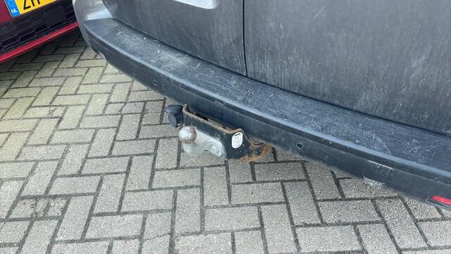 Toyota PROACE Worker 2.0 D-4D Black Line Long DC 5 PERS / AUTOMAAT / NWE D-RIEM / LEDER /STOELVERW / CARPLAY / CAMERA / TREKHAAK / NL-AUTO