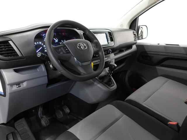 Toyota PROACE Shuttle 1.5 D-4D Navigator Long L3H1 |9 Persoons | Navigatie | Parkeersensoren | Carplay | Cruise Control | DAB |