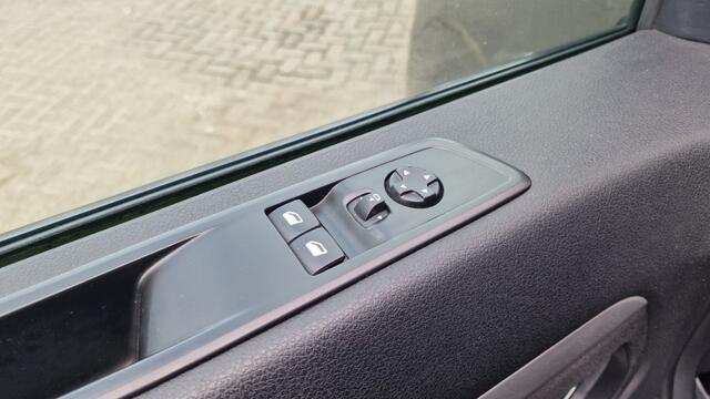 Toyota PROACE Worker 2.0 D-4D Black Line, 2x Schuifd, Navigatie, Climate Control