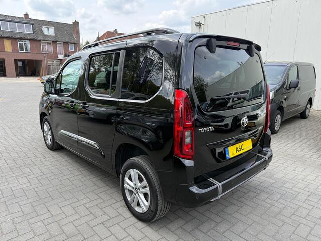 Toyota PROACE CITY Verso L1 - Automaat 4+1 - Rolstoelauto - Alle opties - Bodemverlaging TRIPOD + Lier - 1e Eigenaar - Rolstoelvervoer