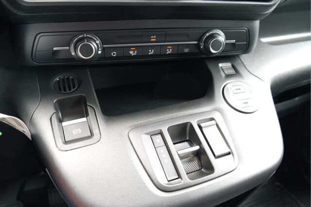 Toyota PROACE CITY Electric Navigator Long 50 kWh | Nieuw | Carplay | 3-zits | Fabrieksgarantie