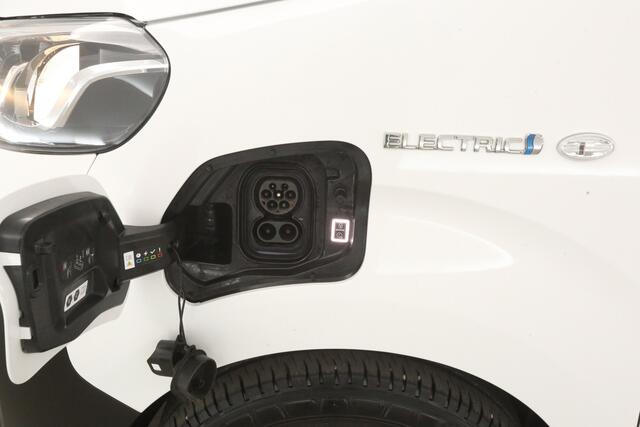 Toyota PROACE Electric 75 kWh L2H1 | Snelladen | SOH 93% | Airco | Cruise | 3 Zits | Carplay | Navi