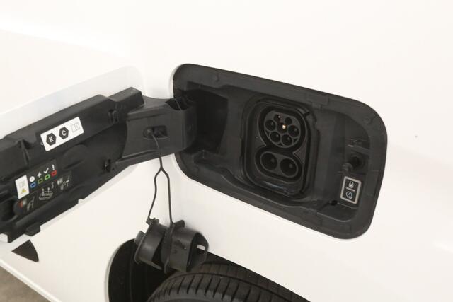 Toyota PROACE City 50 kWh | Snelladen | SOH 95% | Virtual Cockpit | 3 Zits | Airco | Cruise | Carplay | Parkeersens.