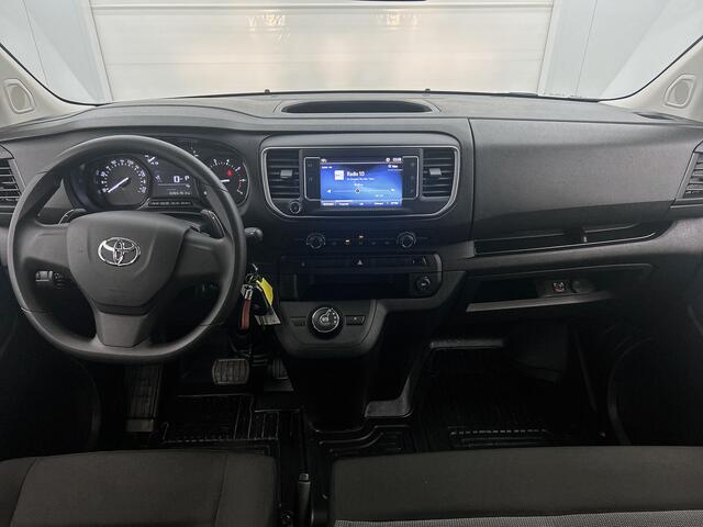 Toyota PROACE Long Worker 2.0 D-4D L2D Challenger DC | Dubbel cabine | Trekhaak | Apple CarPlay/Android Auto | achteruitrijcamera | Parkeersensoren achter | Betonplex laadvloer |