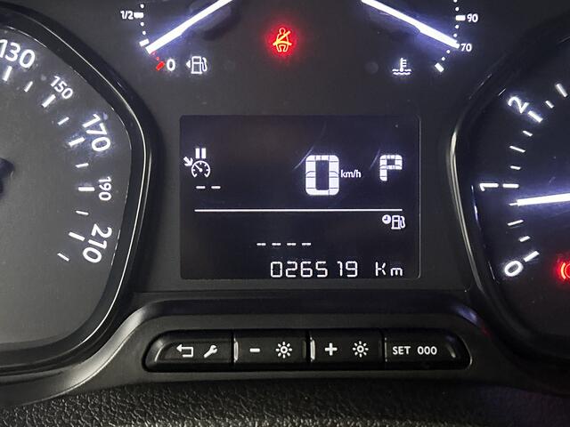 Toyota PROACE Long Worker 2.0 D-4D L2D Challenger DC | Dubbel cabine | Trekhaak | Apple CarPlay/Android Auto | achteruitrijcamera | Parkeersensoren achter | Betonplex laadvloer |