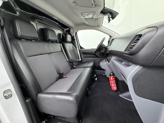 Toyota PROACE Electric Worker 136PK Automaat 3-Persoons Navi Apple Carplay Android Auto Airco Pdc DAB Bluetooth Cruise Control Regen-Lichtsensor Betonplex Vloer Wandbetimmering Schuifdeur Origineel Nederlandse Auto Dealeronderhouden