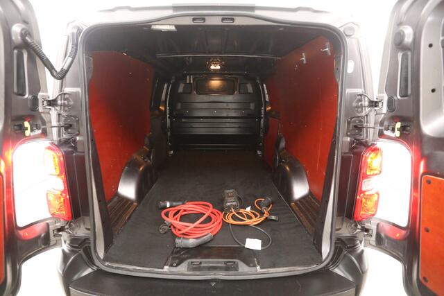 Toyota PROACE Electric Worker 75 kWh Long Range L3H1 | Snelladen | SOH 95% | Airco | Cruise | Carplay | 3 Zits | Trekhaak | 2xSchuifdeur