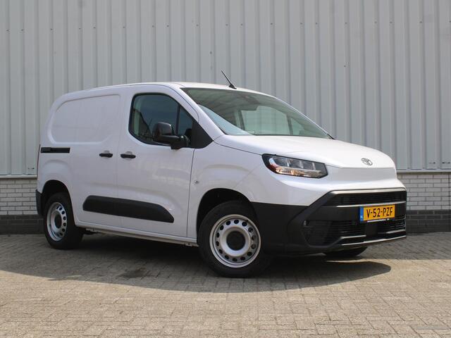 Toyota PROACE CITY 1.5 D-4D L1 Professional | Automaat | 3-zits | Clima | Navi | Camera | Cruise | Dodehoek detectie | Stoel- en stuurverwarming | Digitale binnenspiegel |